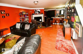 Perfectly set up 3 bedroom home with Courtyard and Pool